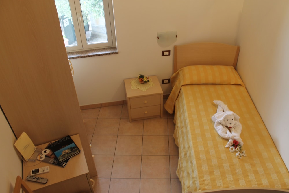 

Verona - Tropea - Hotel L'Ancora