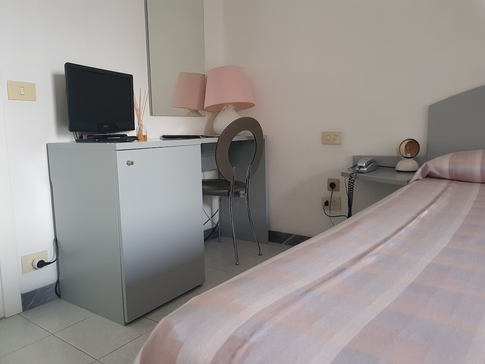 

Napoli - San Gimignano - Hotel Da Graziano