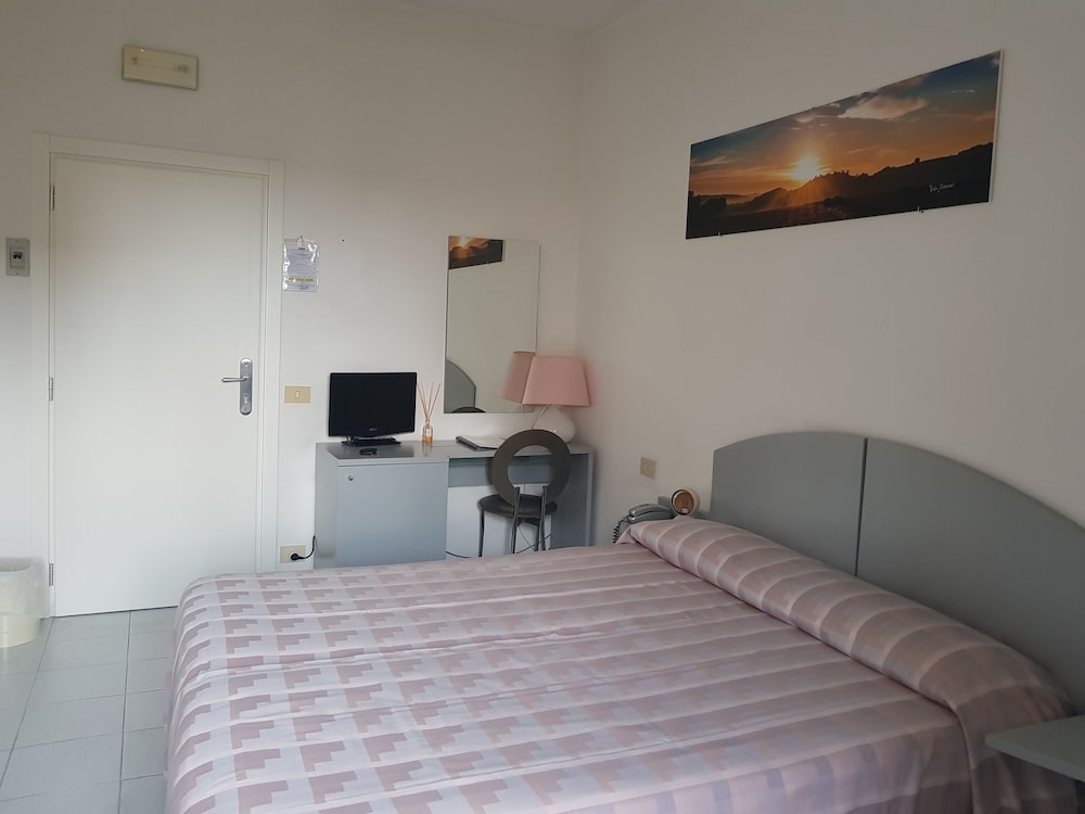 

Genova - San Gimignano - Hotel Da Graziano