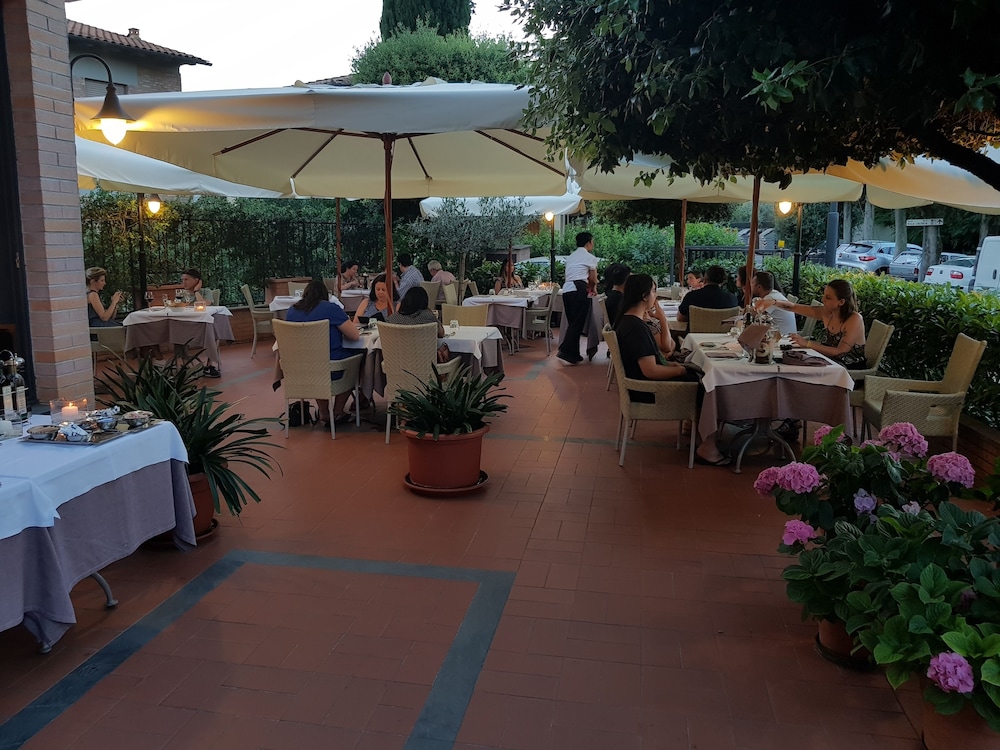 

Milano - San Gimignano - Hotel Da Graziano