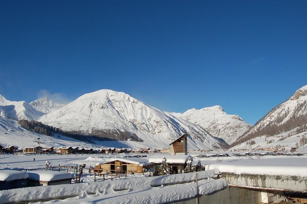 

Olbia - Livigno - Hotel B&B Bondi