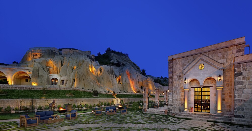 

Roma - Ayvalı - Seraphim Cave Suites & SPA