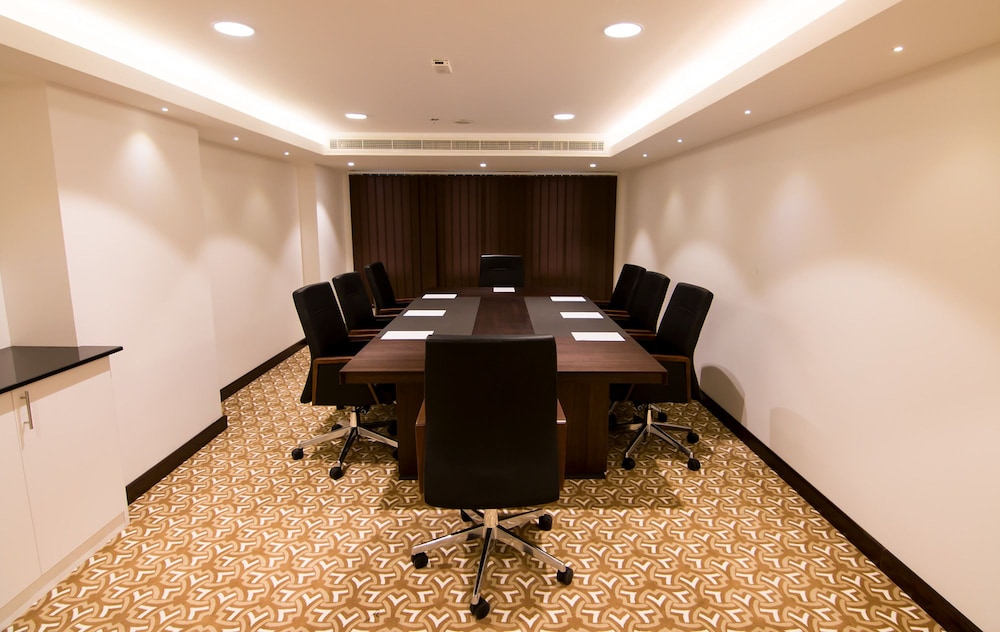 

Bologna - Muscat - City Park Hotel Apartments