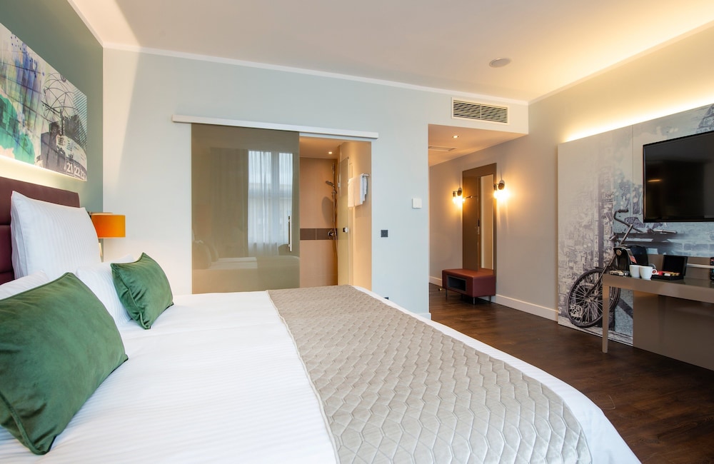 

Palermo - Berlino - Leonardo Royal Hotel Berlin Alexanderplatz