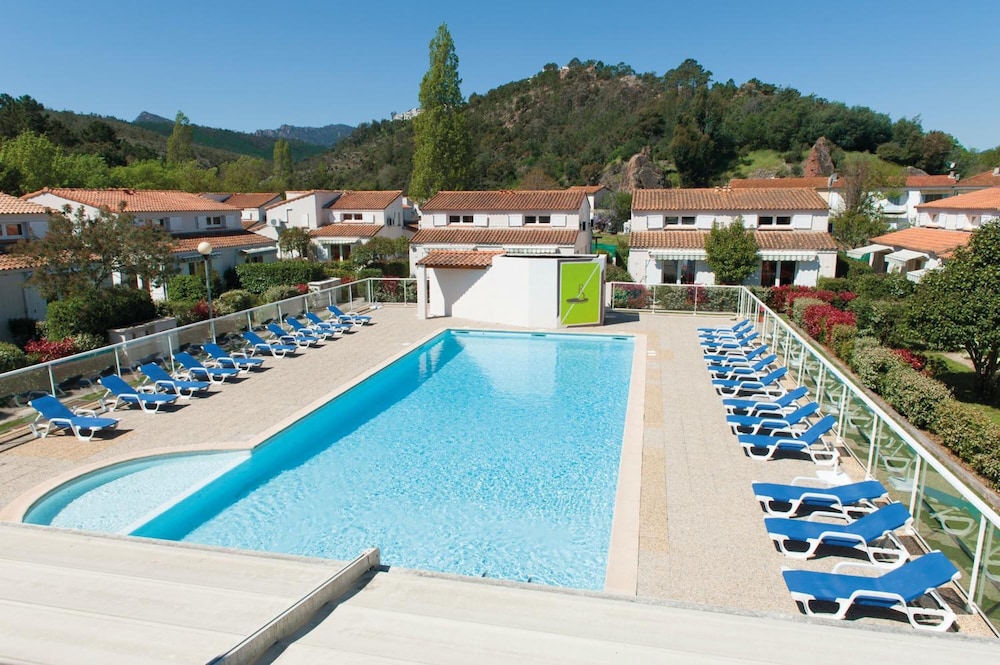 

Napoli - Cannes - Comfort Aparthotel Mandelieu la Napoule Village