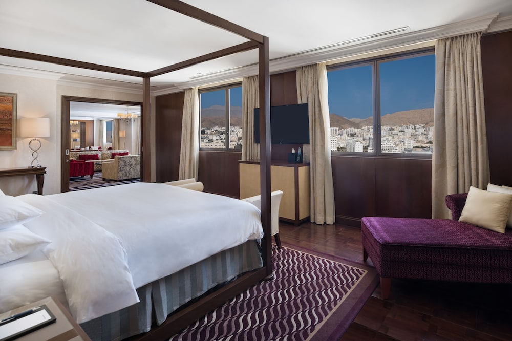 

Napoli - Ruwī - Sheraton Oman Hotel