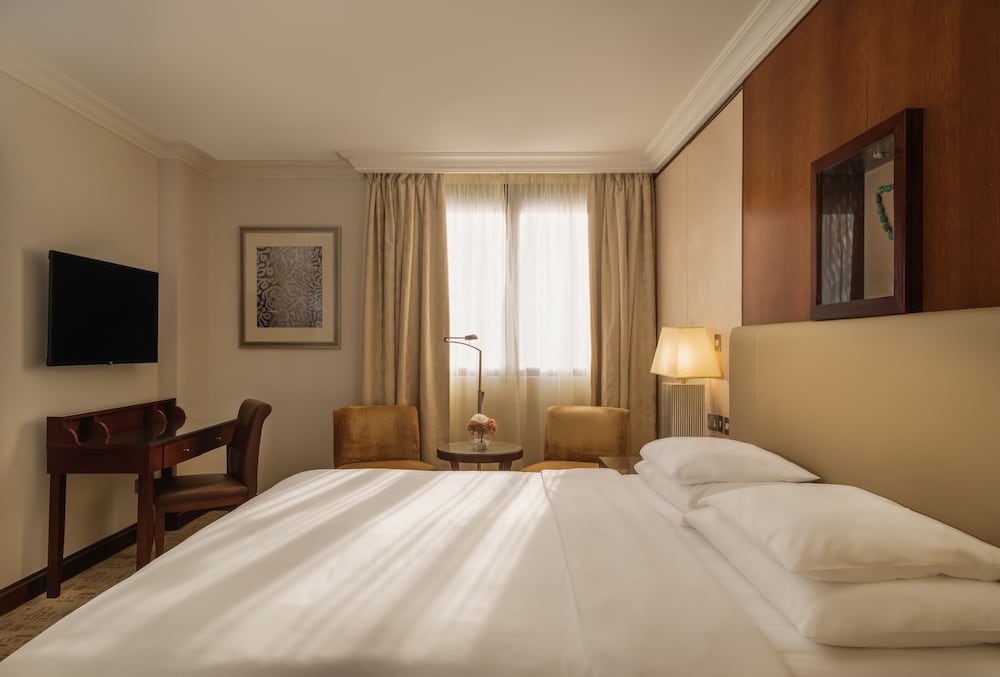 

Bologna - Ruwī - Sheraton Oman Hotel