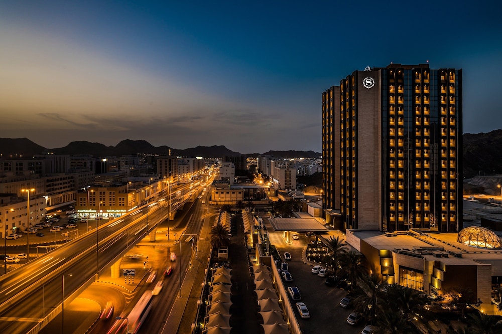 

Bologna - Ruwī - Sheraton Oman Hotel