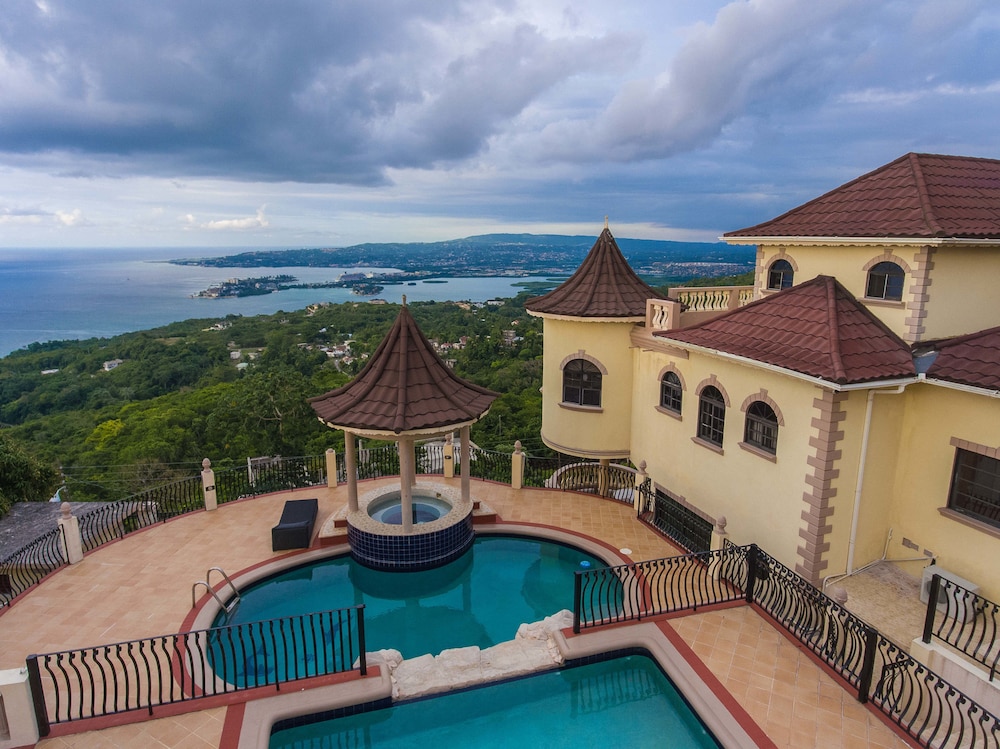 

Milano - Montego Bay - Clarridge Hall Guesthouse