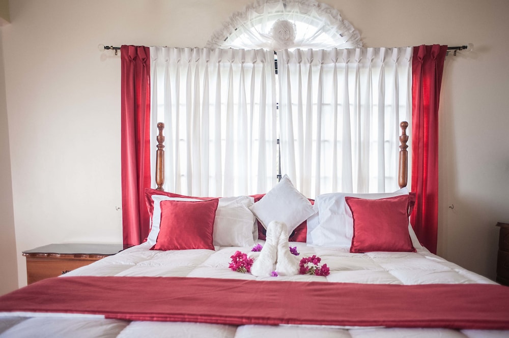 

Bologna - Montego Bay - Clarridge Hall Guesthouse