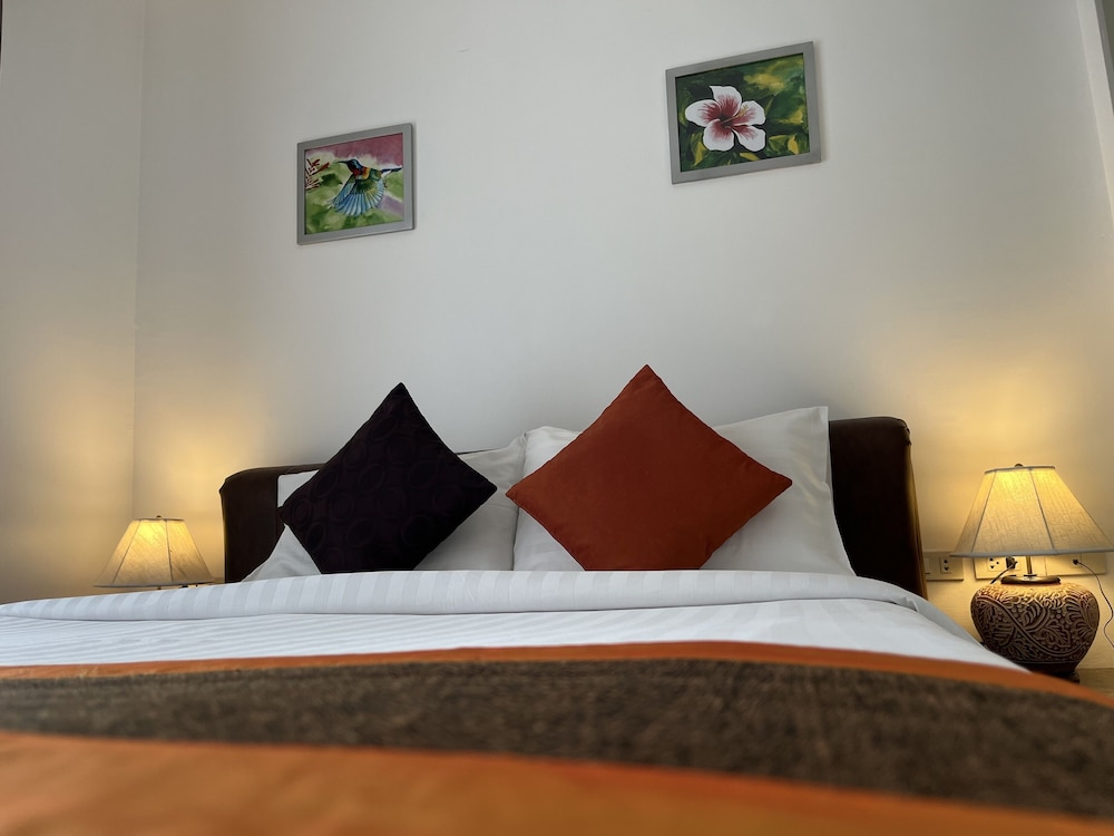 

Roma - Bangna - The Bedrooms Boutique Hotel Bangkok