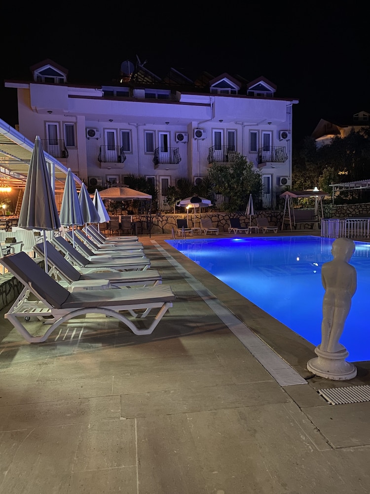 Nefis Hotel Ölüdeniz