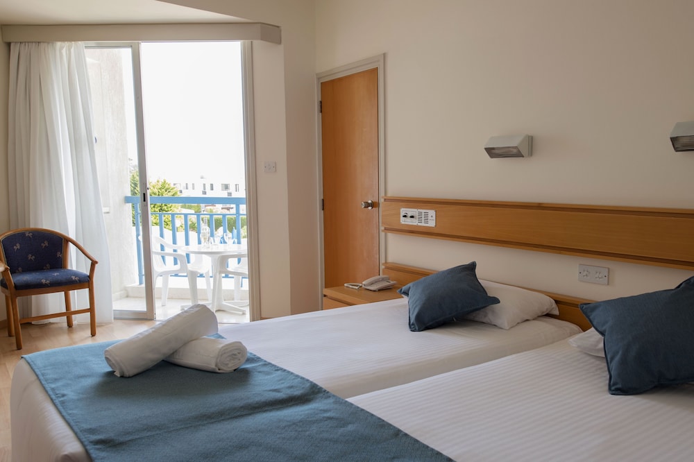 

Napoli - Geroskipou - Kissos Hotel