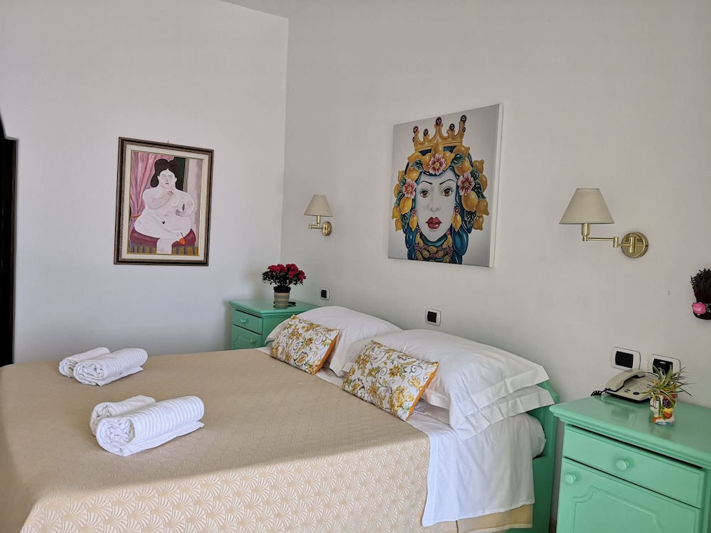 

Venezia - Stromboli, Isole Eolie - Hotel Ossidiana Stromboli Center