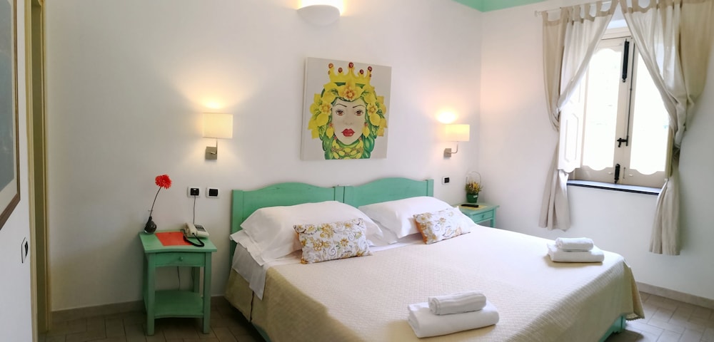 

Bologna - Stromboli, Isole Eolie - Hotel Ossidiana Stromboli Center