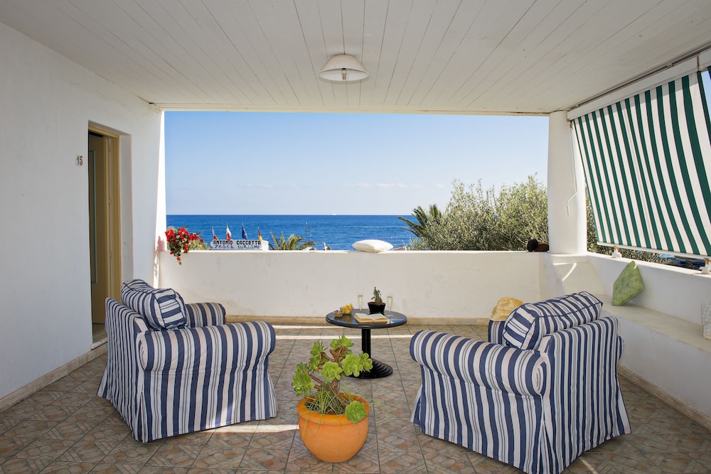 

Venezia - Stromboli, Isole Eolie - Hotel Ossidiana Stromboli Center