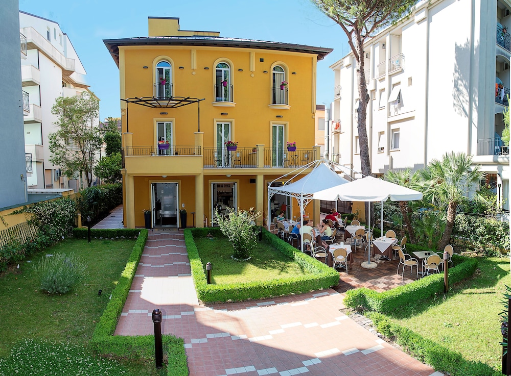 

Cagliari - Rimini - Hotel Alibì