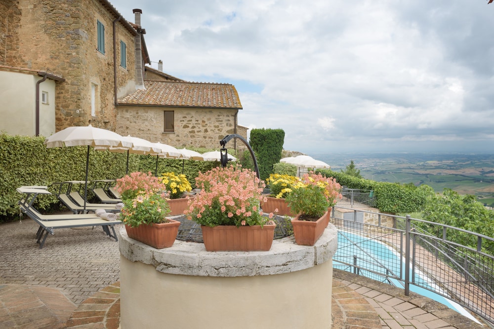 

Milano - Montalcino - Hotel Dei Capitani
