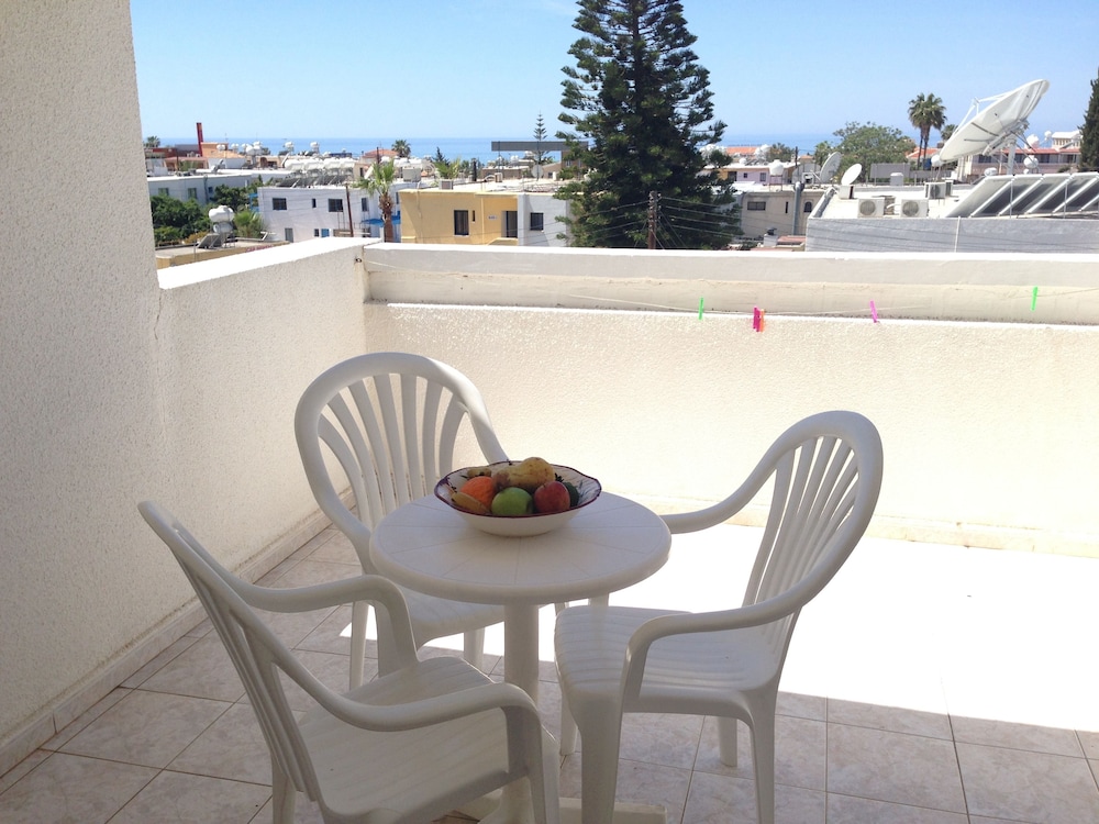 

Milano - Paphos - Kefalonitis Hotel Apartments