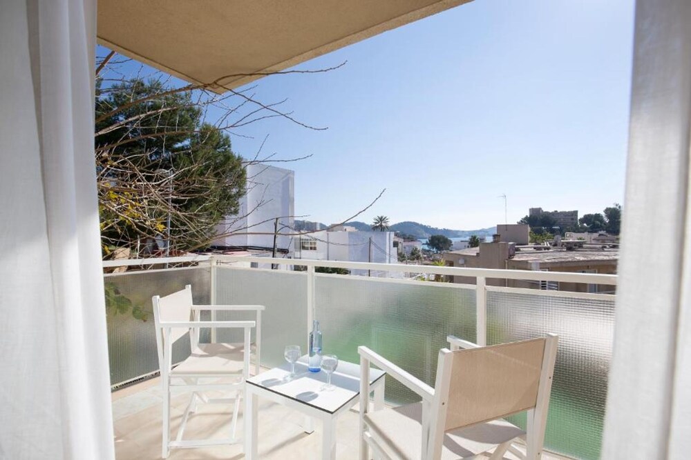 

Cagliari - Maiorca, Isole Baleari - Hotel Torá