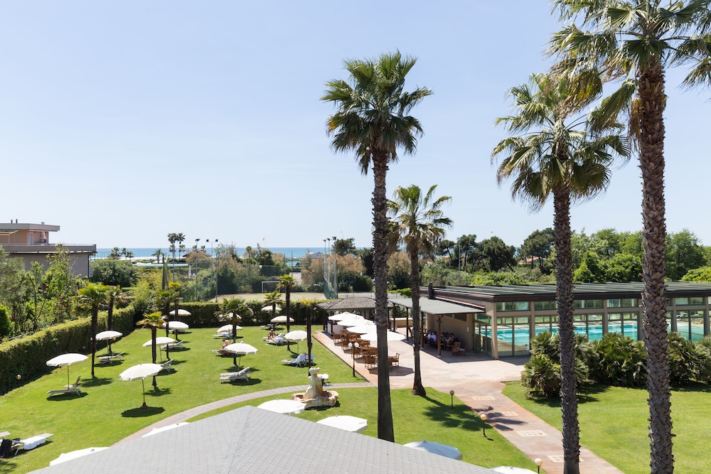 

Milano - Forte dei Marmi - Hotel Villa Undulna - Terme della Versilia