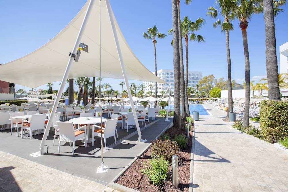 

Bari - Canyamel - Hipotels Cala Millor Park