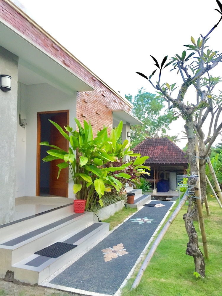 

Bologna - Uluwatu - UmahOde