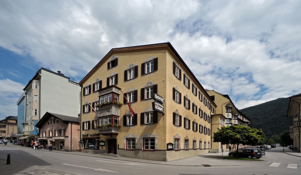 

Catania - Kufstein - Hotel Goldener Löwe