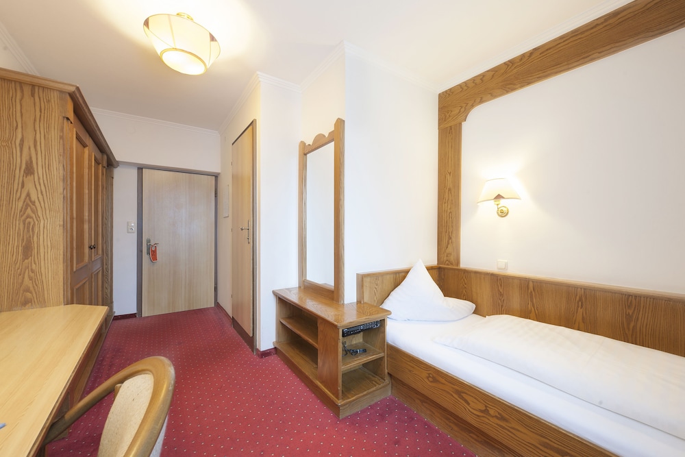 

Bologna - Söll - Hotel Goldener Löwe