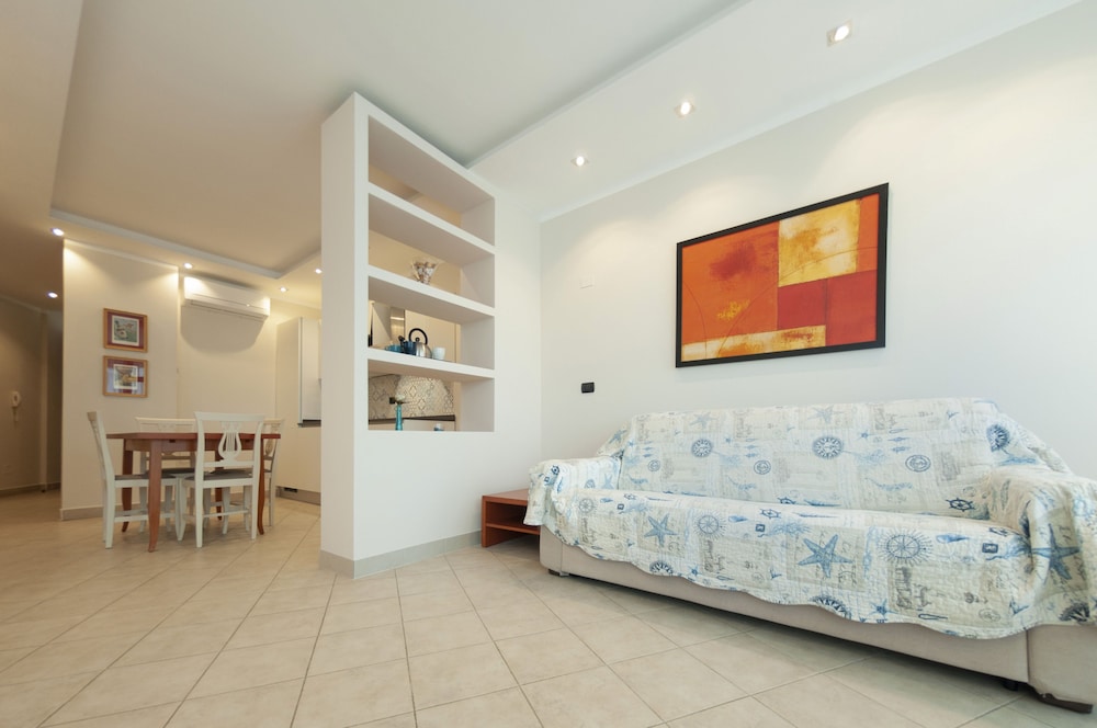 

Milano - Tirrenia - Beverly Park Residence