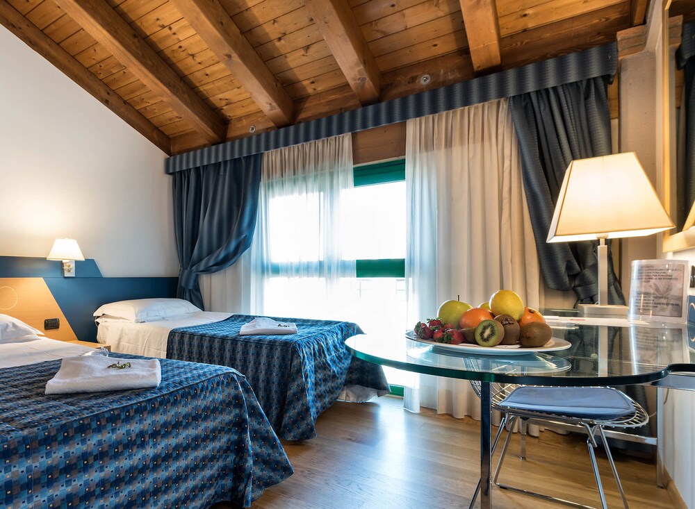 

Venezia - Verona - West Point Airport Hotel