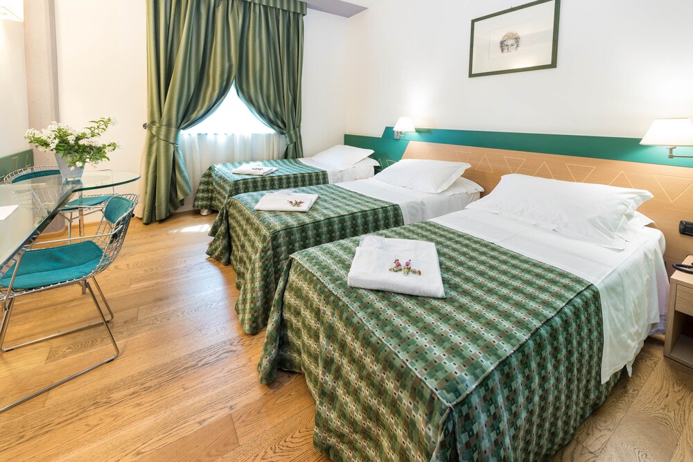 

Lamezia Terme - Verona - West Point Airport Hotel