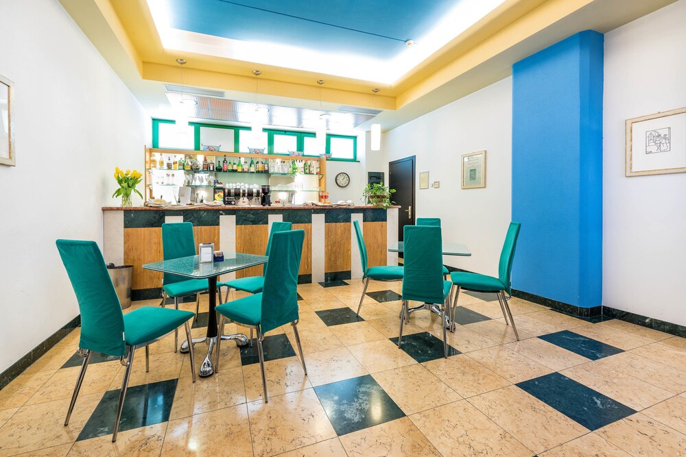 

Palermo - Verona - West Point Airport Hotel