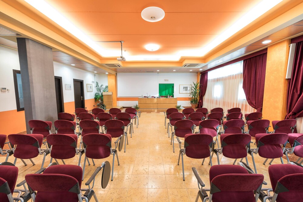 

Palermo - Villafranca di Verona - West Point Airport Hotel