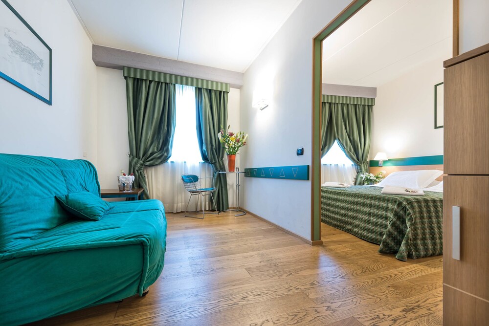 

Roma - Villafranca di Verona - West Point Airport Hotel