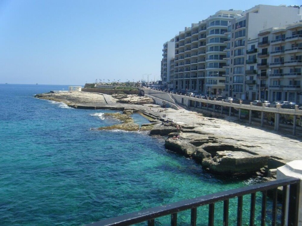 

Pisa - Il-Gżira - Roma Hotel