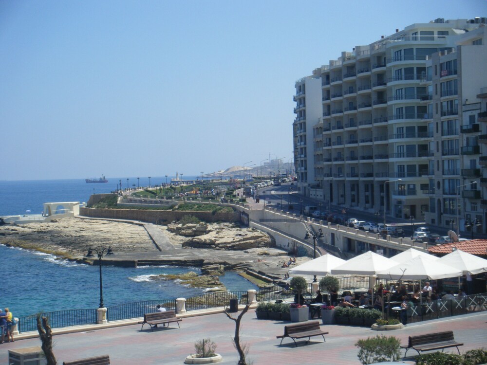 

Firenze - Marsaxlokk - Roma Hotel