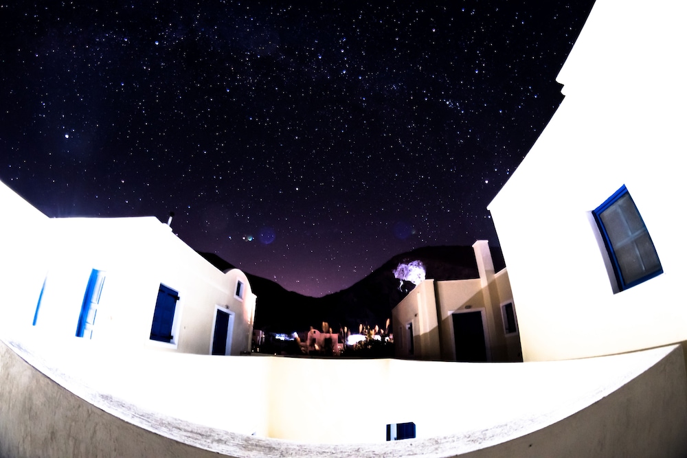 

Bologna - Santorini-Akrotiri - Irigeneia Hotel