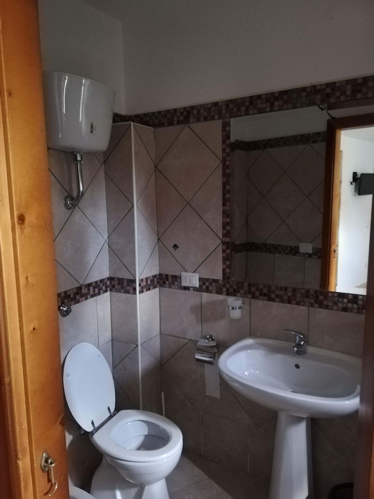 

Milano - Caprioli - Hotel Villaggio Tabù