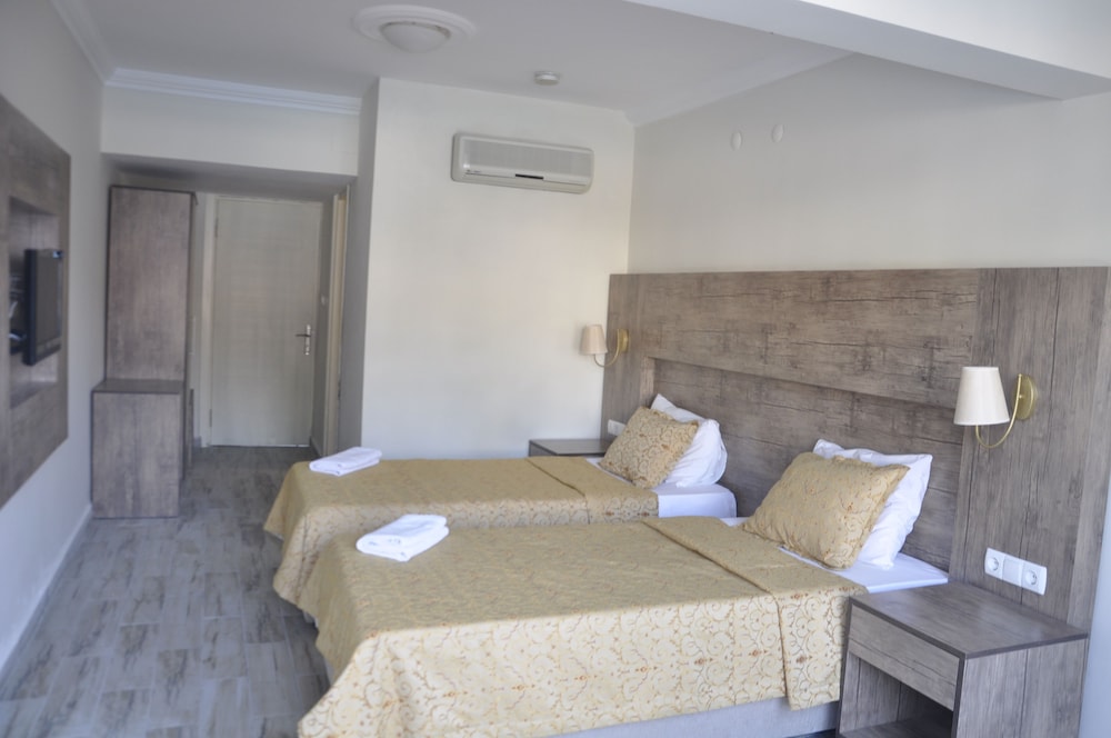 

Roma - Gumbet - Delfi Hotel Spa & Wellness Center