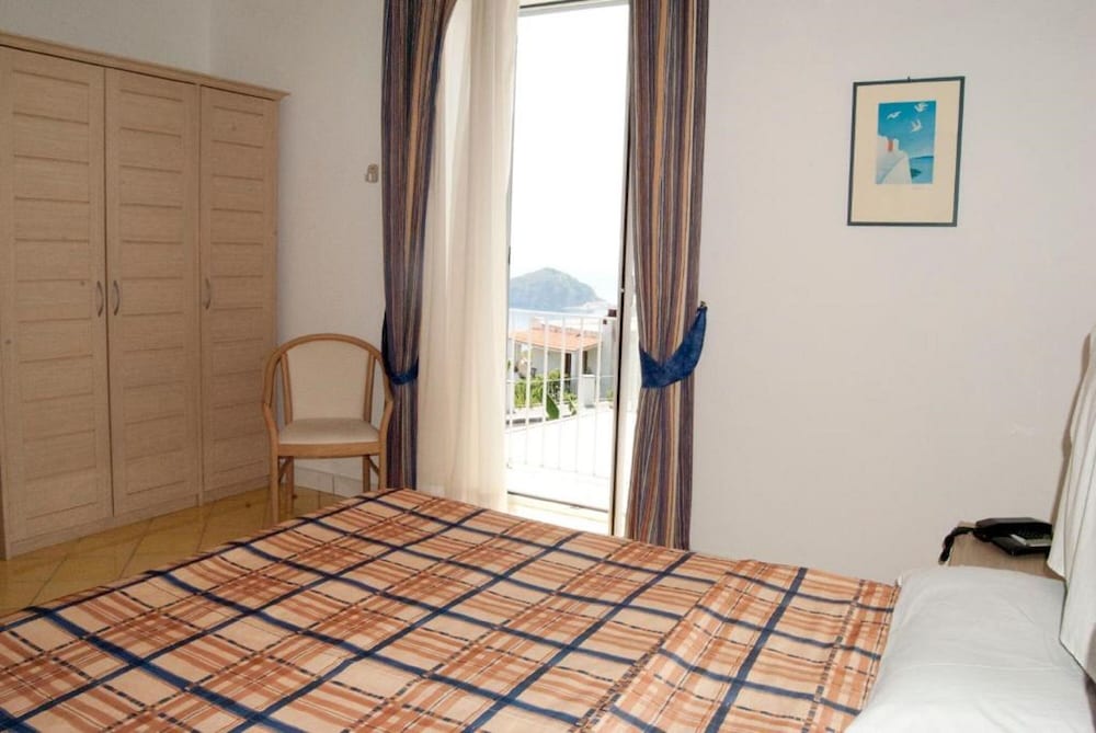 

Torino - Ischia - Albergo Villa Giusto