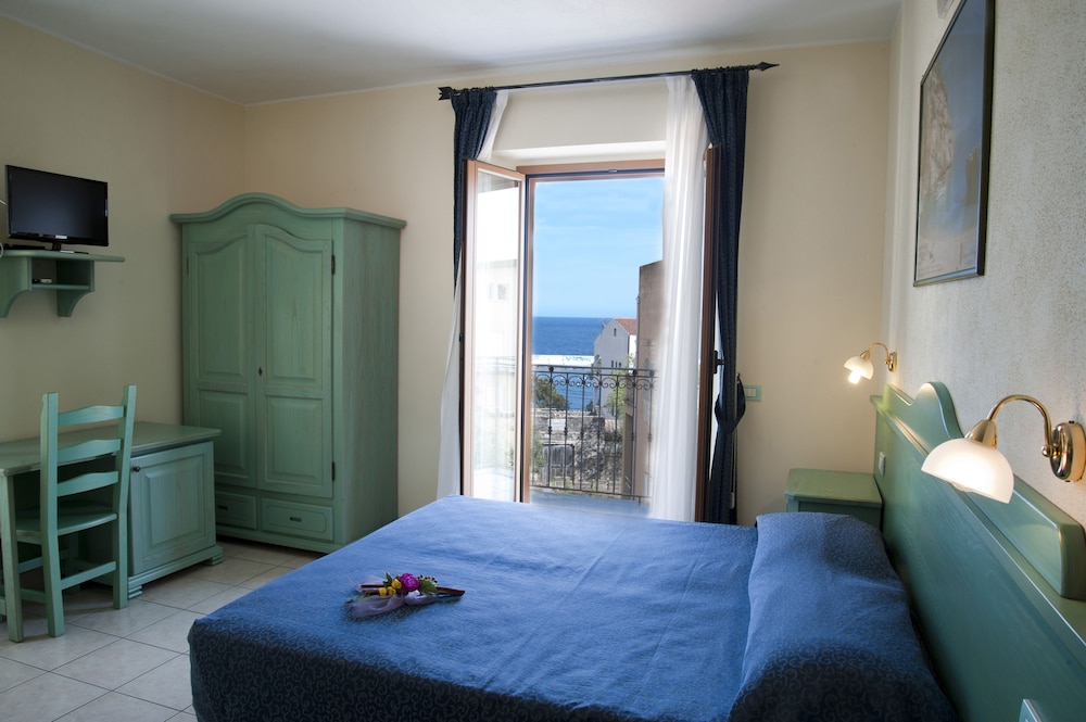 

Milano - Dorgali - Hotel San Francisco
