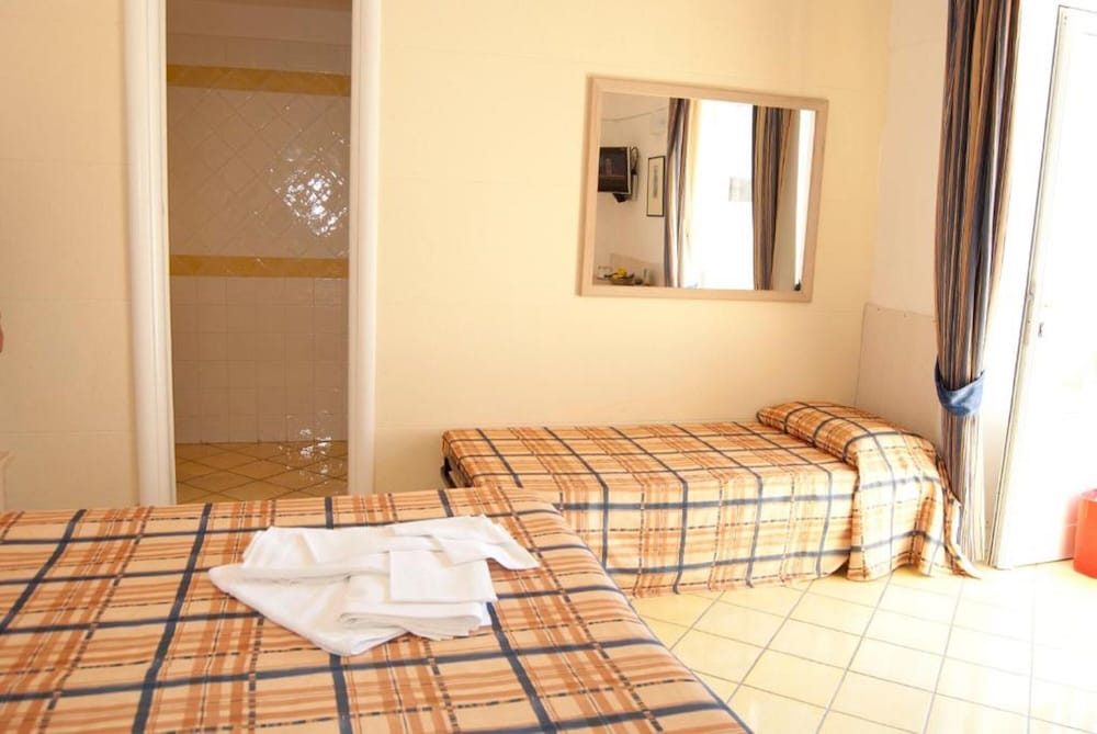 

Trieste - Ischia - Albergo Villa Giusto