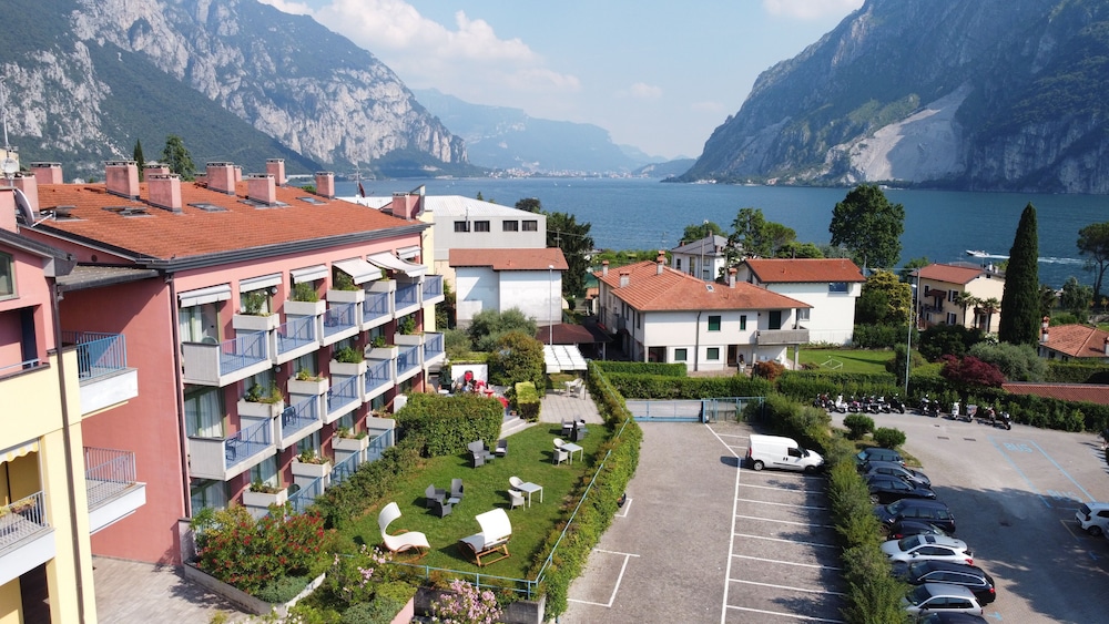 

Brindisi - Mandello del Lario - Park Hotel Abbadia