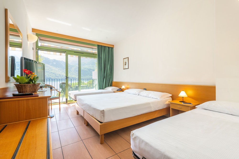 

Roma - Mandello del Lario - Park Hotel Abbadia