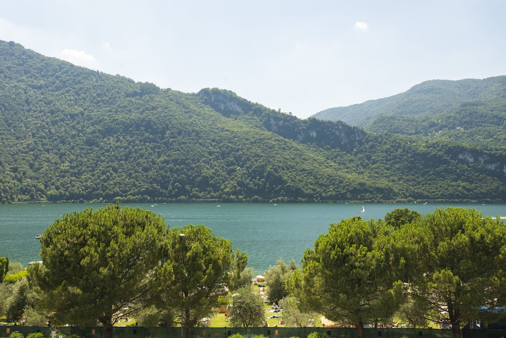 

Roma - Mandello del Lario - Park Hotel Abbadia