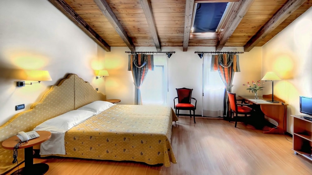 

Brindisi - Bologna - Antica Locanda Il Sole