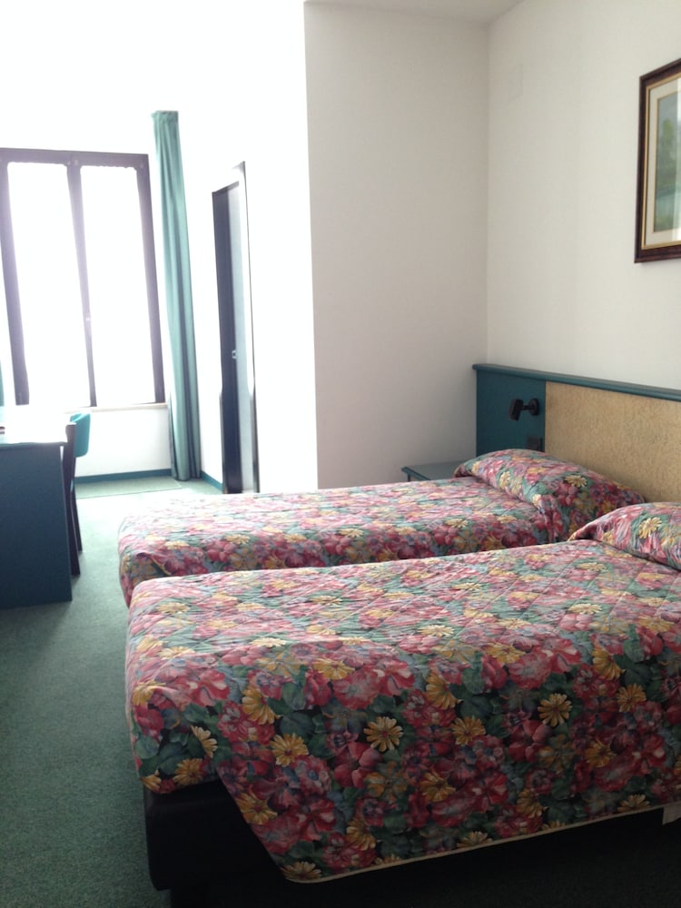 

Milano - Lago di Garda, Laghi Italia - Hotel Plaza