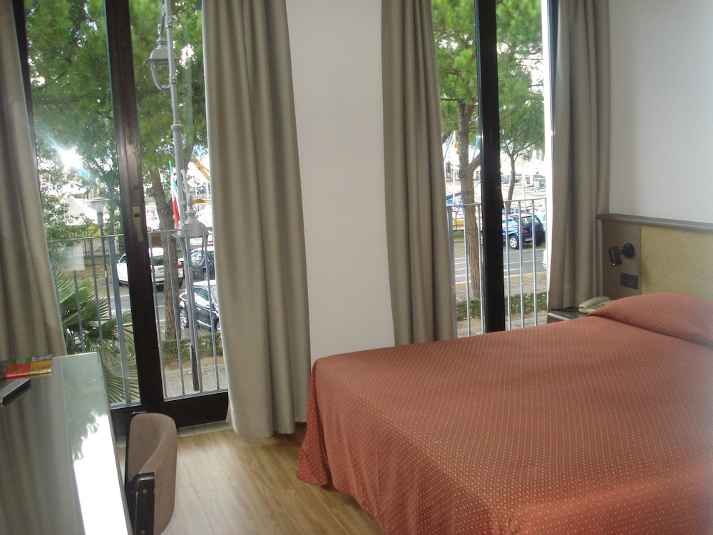 

Brindisi - Desenzano del Garda - Hotel Plaza