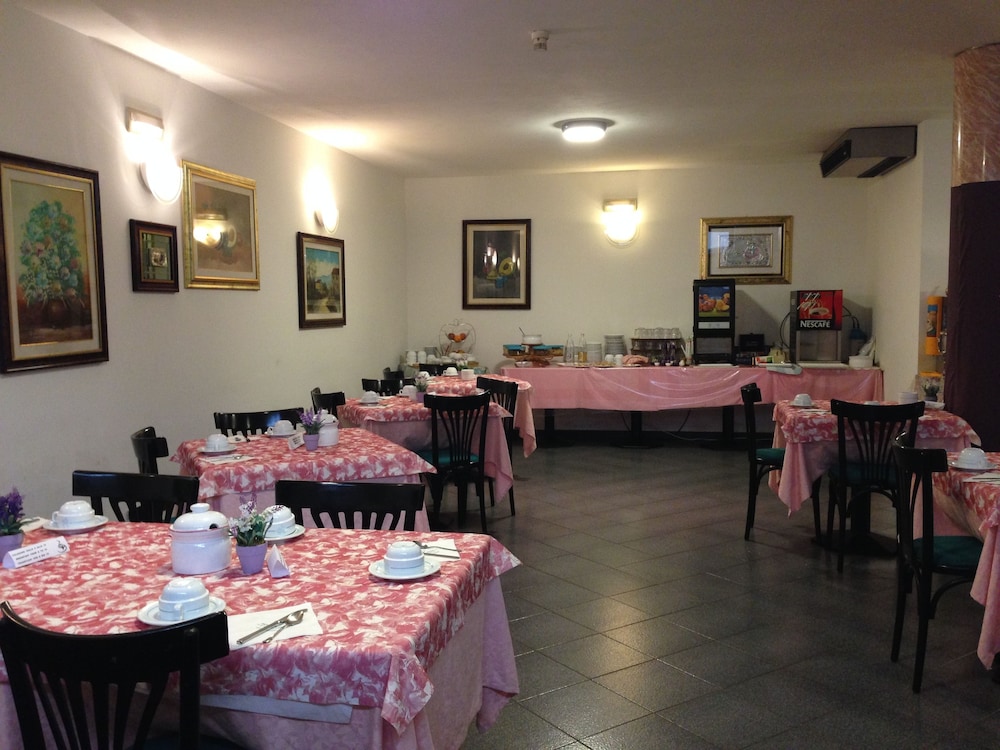 

Milano - Lago di Garda, Laghi Italia - Hotel Plaza